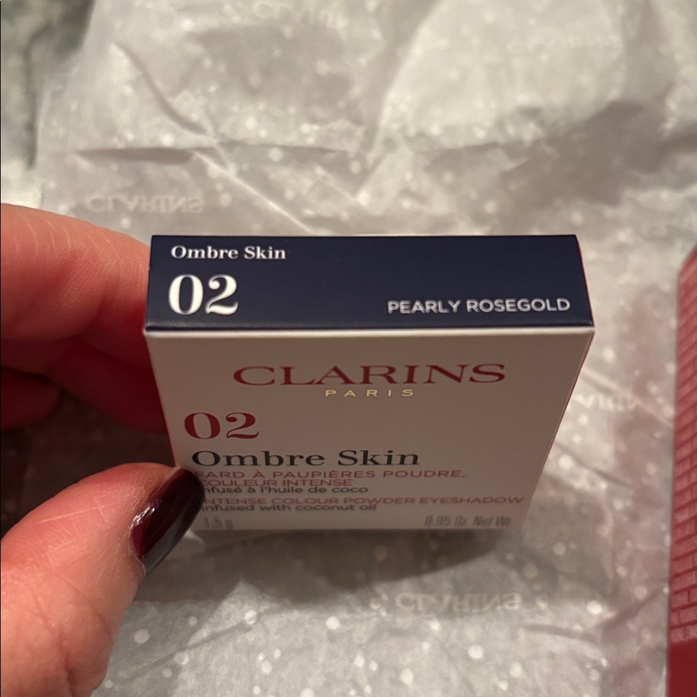 Clarins Gift Set - Picture 5 of 9